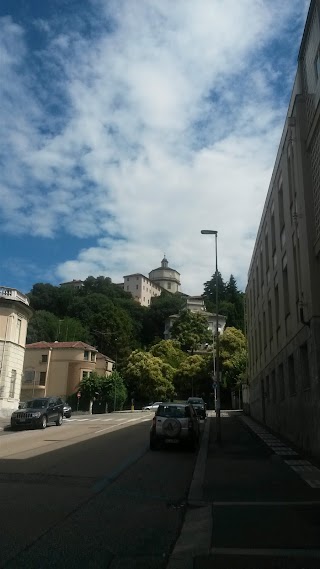 Scuola per l'Infanzia e Primaria Istituto Buon Consiglio - Suore Di Carita' Di S.Maria