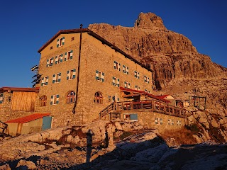 Rifugio Tommaso Pedrotti