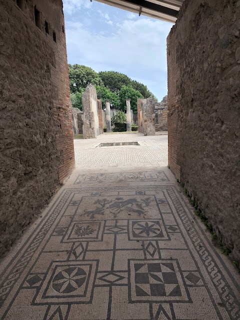 Pompeii Art Theater