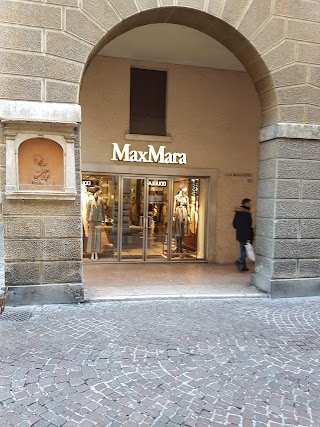 Max Mara