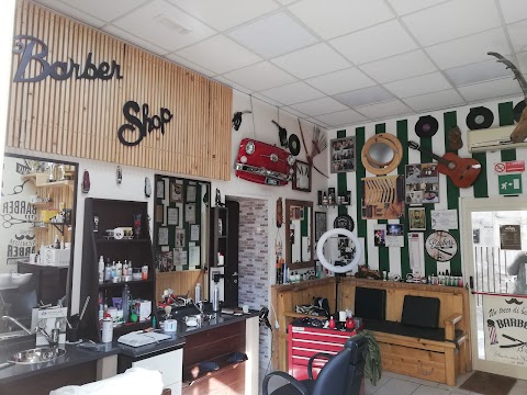 Un tocco di bellezza-barber shop-centro estetico e parrucchiere