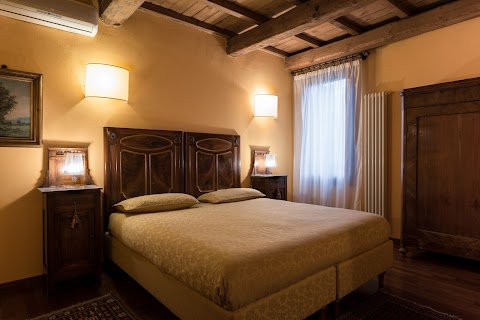 Piazza Nova Guest House - Bed and breakfast