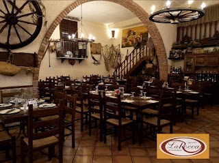 LA ROCCA ALBERGO RISTORANTE SALA RICEVIMENTI PIZZERIA