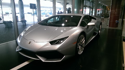 Avis Autonoleggio - Bologna Aeroporto