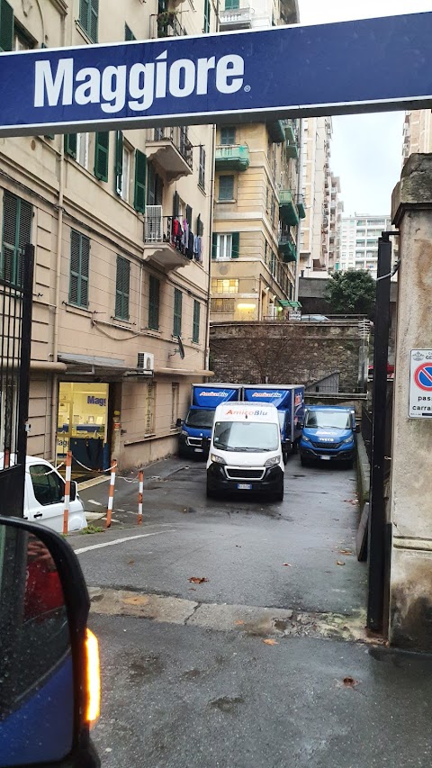 Noleggio Auto e Furgoni Maggiore AmicoBlu - Genova