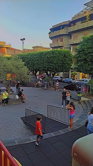 Piazza Dante Parco Giochi