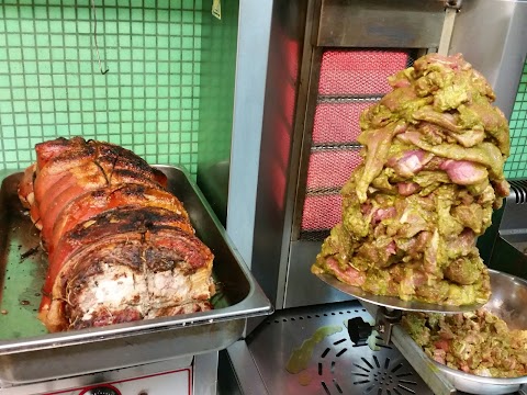 Le Torri ( pizzeria polleria panineria kebab Sferracavallo Tommaso Natale )