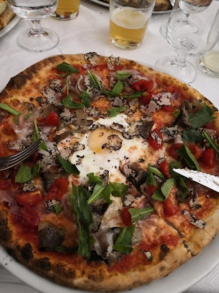 Pizzeria Miseria & Nobiltà