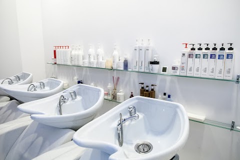 Hair Spa Parrucchiere Napoli prodotti bio - Erbe tintorie