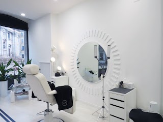 Heylash | Extension Ciglia, Microblading, Laminazione a Monza