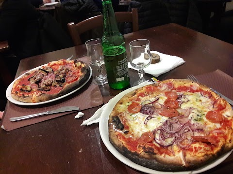 Tutto a Legna Polleria Pizzeria