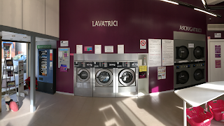 Lavanderia Self-Service Wash in The City 2