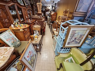 Mercatino Usato Sgomberi anche GRATIS* Sgombero Rapallo Chiavari Genova - Antiques - Brocante - Bazar TESORI degli ANGELI