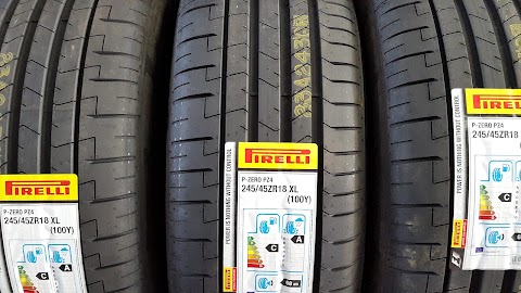 B.C.P. GOMME S.R.L. - Driver Center Pirelli