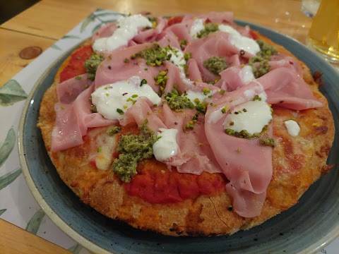 Santa - La Pizza Buona e Giusta | Ristorante Pizzeria Vista Lago