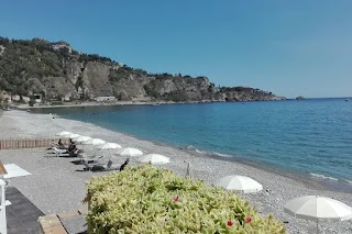 Il Cantone del Faro Rooms & Apartments in Taormina beach