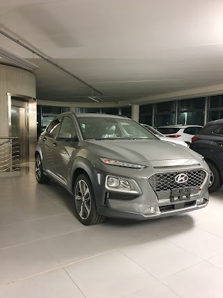 UNICAR SpA - Hyundai - Service