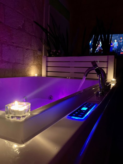 La Dimora del Re Luxury Suite con Jacuzzi Bisceglie