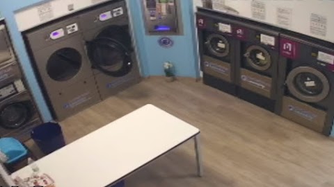 Lavanderia self LAUNDRY ROOM