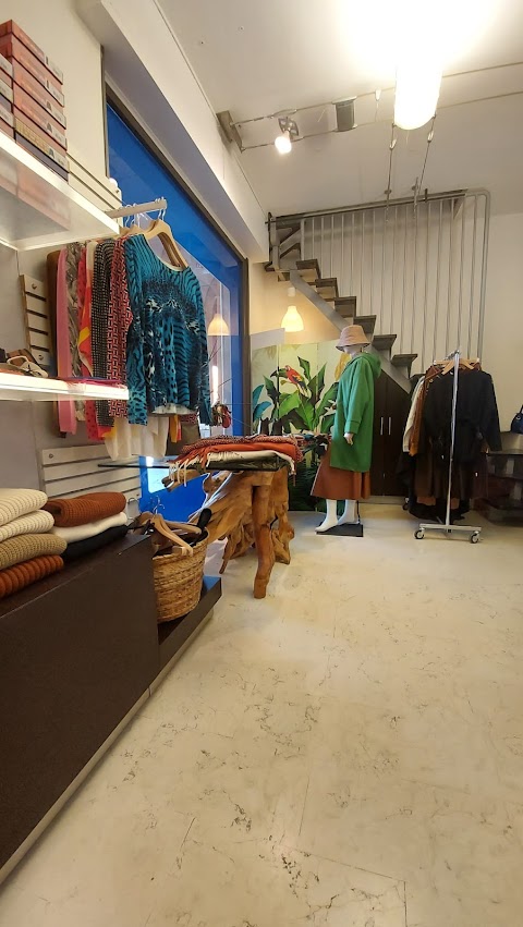 Parrot's Concept Store