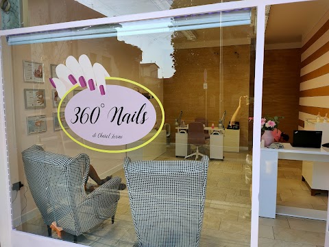 360° Nails di Charol Forini