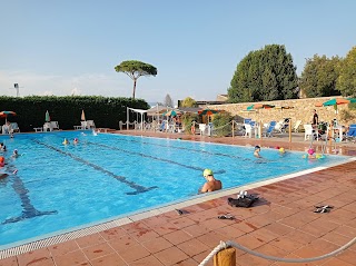 Piscina 4 Torri