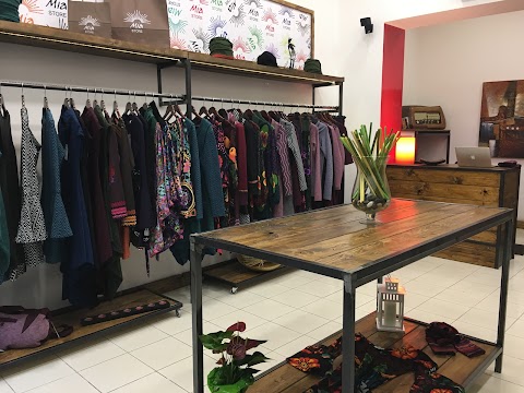 Mia Store