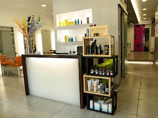 Cosmea Hair Studio, EUR