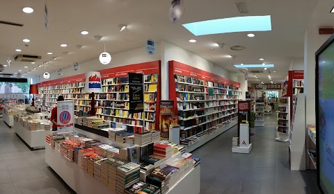 Mondadori Bookstore