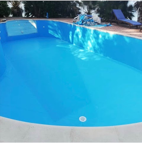 Living Pool