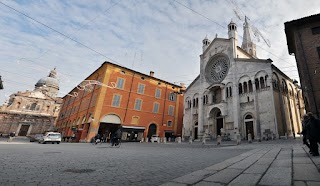 Casa Affari Real Estate-Modena