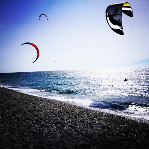 Corsi Kitesurf - NewKiteZone Punta Pellaro Reggio Calabria