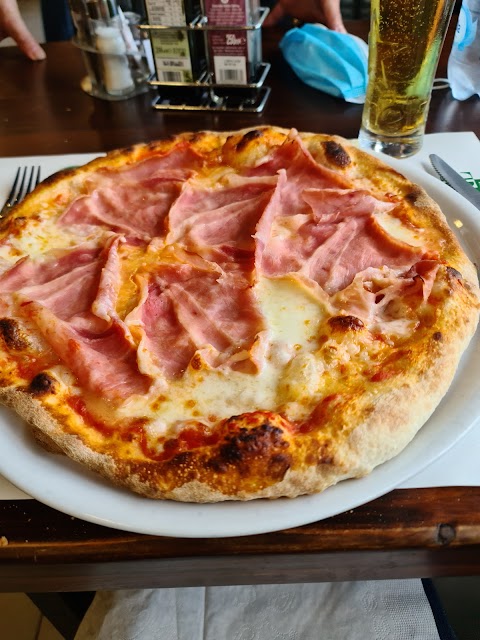 Bar Pizzeria Laghetto