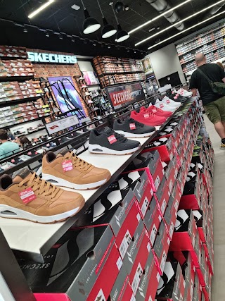 SKECHERS OUTLET