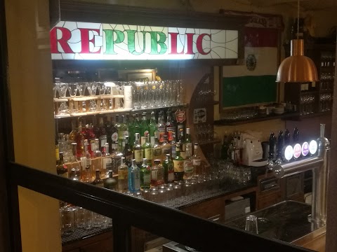 Republic Pub
