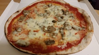 Pizzeria Carrarese Di Montecchio Franco S.a.s.