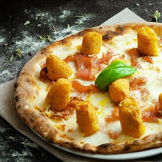 Gennaro's pizza
