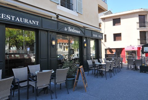 Le Boulevard Comme au bistro