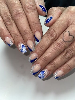 Kiki Nails