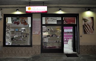 Nail DolceBenessere di Maugeri Annamaria - Prodotti Ricostruzione Unghie - Estetica & Parrucchieri