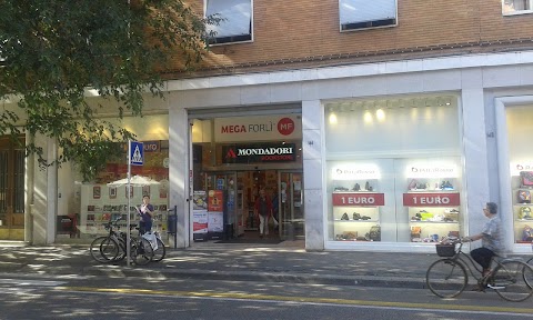 Mondadori Bookstore