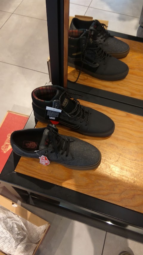 VANS Outlet Castel Guelfo