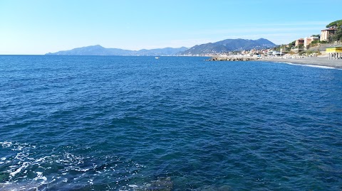 Spiaggia Bocciofila Cavi Di Lavagna