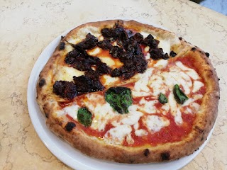 Trattoria e Pizzeria - Zi Marí