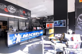 Barzaghi Gomme - Driver Center Pirelli - Mastro Michelin