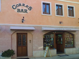Corra's Bar