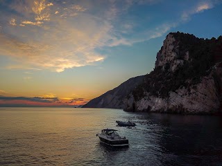 Blue Boat ® - Cinque Terre Boat Tours