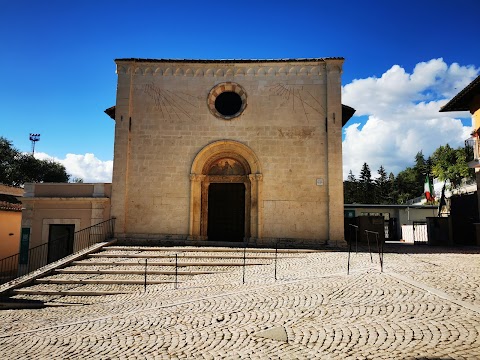 Fontana delle 99 Cannelle