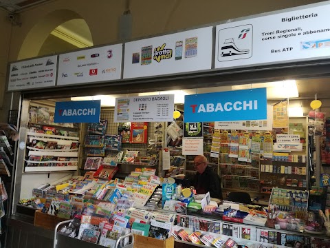 Edicola-Tabaccheria della Stazione - La briosa Nicole