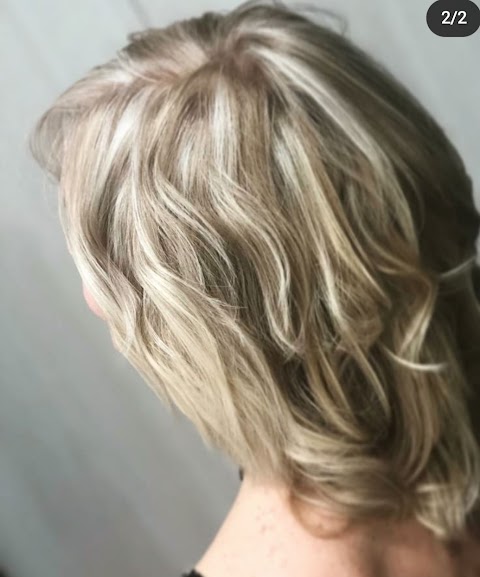 Tirabaci Hair Designer - Specialisti del biondo a Chieri